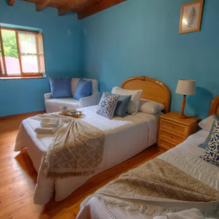 Casa De Aldea La Jaya I Ferienhaus Ortiguero